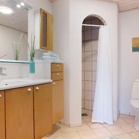 Stone Mt Garden Pod *